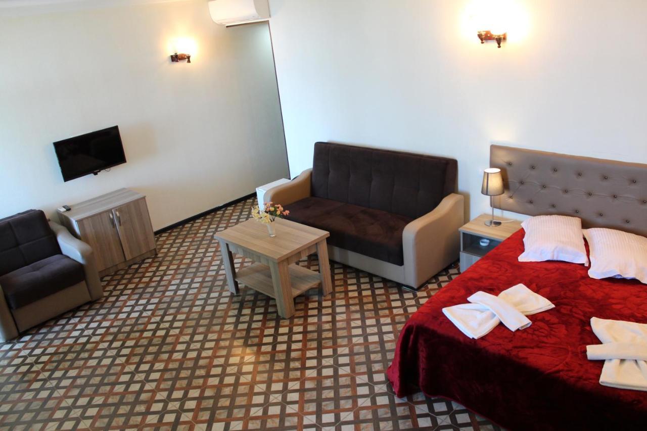 National Hotel Kobuleti Bagian luar foto