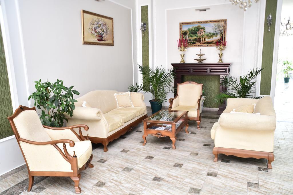 National Hotel Kobuleti Bagian luar foto