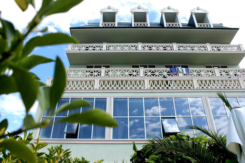 National Hotel Kobuleti Bagian luar foto