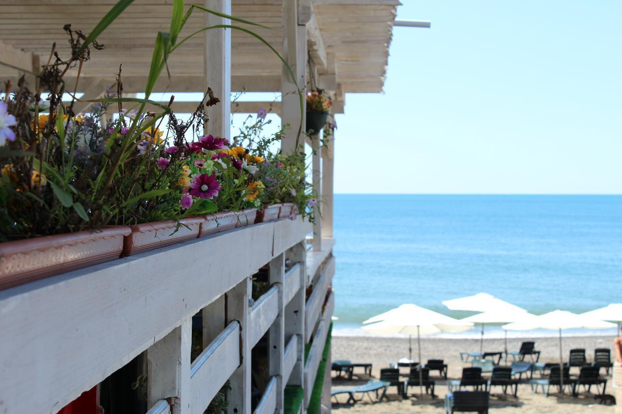 National Hotel Kobuleti Bagian luar foto